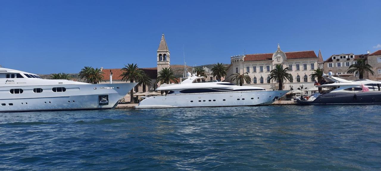 Apartment Ema Trogir Bagian luar foto