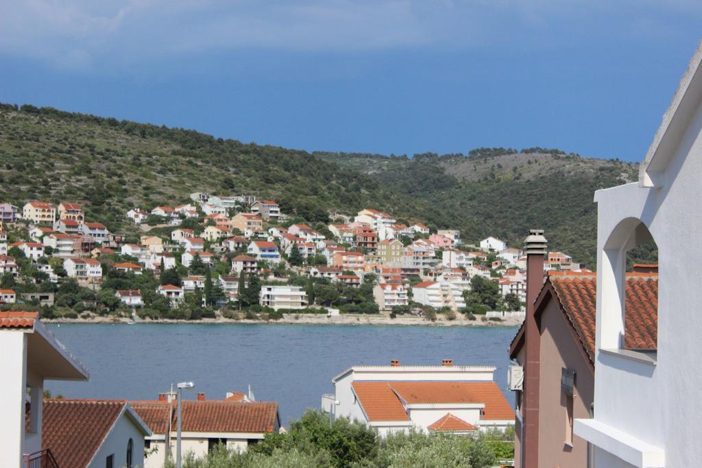 Apartment Ema Trogir Ruang foto