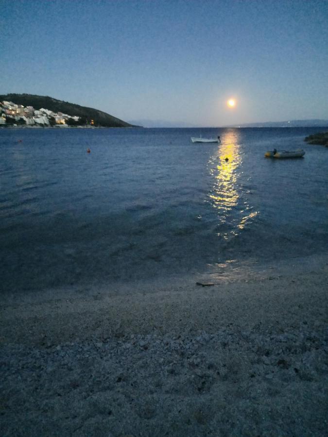 Apartment Ema Trogir Bagian luar foto